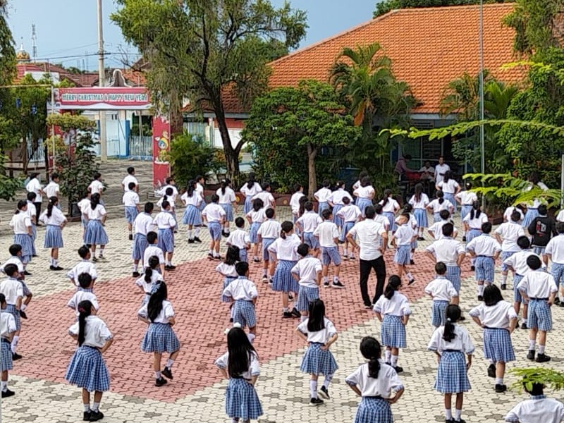 Senam Anak Indonesia Hebat