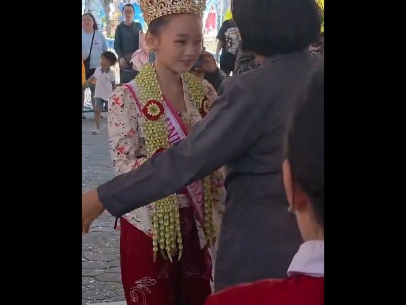 WELCOMEBACK  TO SCHOOL AS OUR HERO MINI MISS GLOBAL 2026 VELLENCIA GUNAWAN
